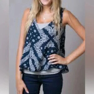 EN CREME size S Blue White BANDANNA Print Women BOHO Flowy Tank Top
